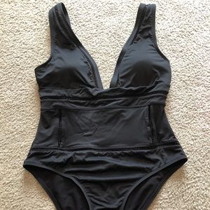 Women’s one piece swim suit